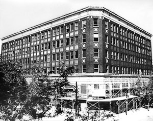 A black and white picture of Hamilton's famed Lister Block prior to extensive renovations.